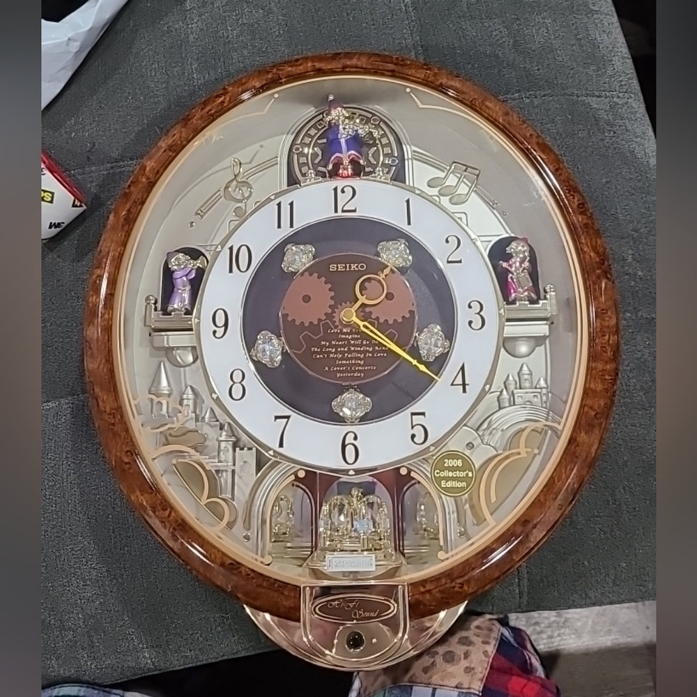 2006 Collector's Edition Seiko Retired Musical Wall Clock Animated